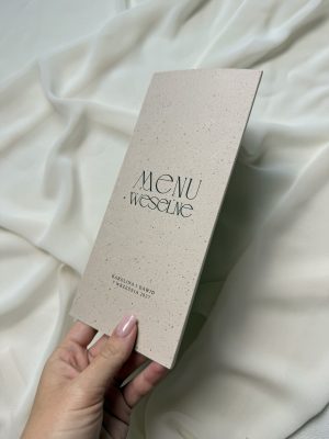 Menu trójdzielne Ovale w ciepłym beżu z harmonogramem przyjęcia